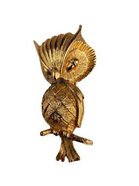 Vintage Gold Tone Owl Brooch Pin Bird-Inspired Costume Jewelry